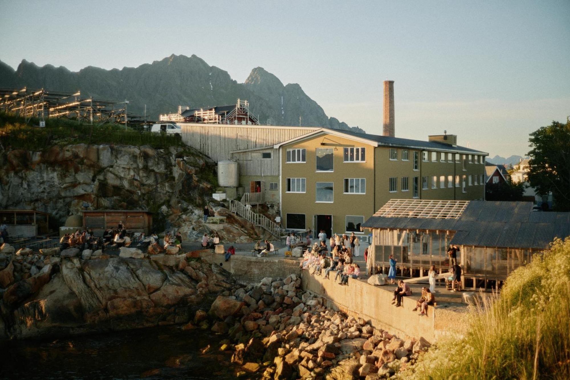 Trevarefabrikken Henningsvaer Ngoại thất bức ảnh