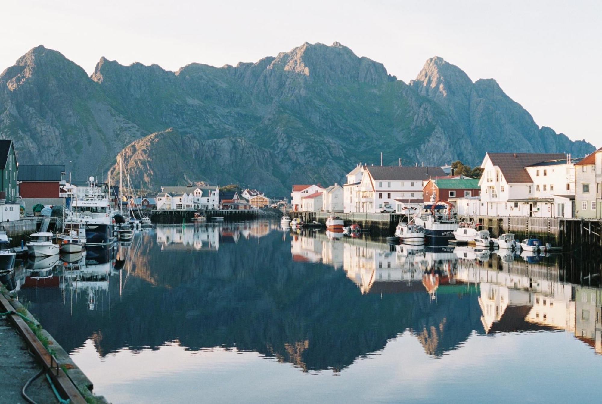 Trevarefabrikken Henningsvaer Ngoại thất bức ảnh